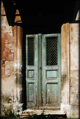 Roussillon.olddoor.jpeg