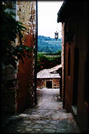 Roussillon.street.jpeg